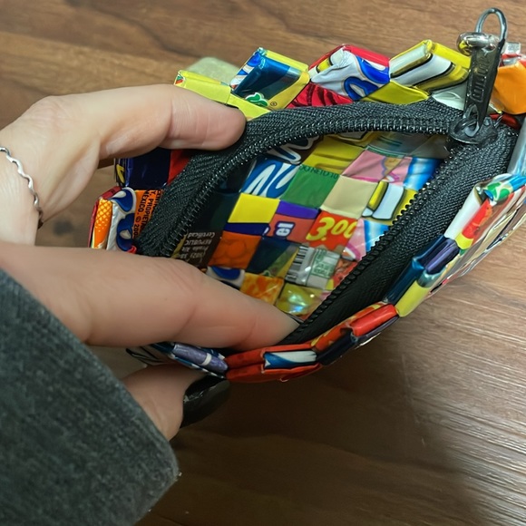 NAHUI OLLIN candy wrapper coin purse - Picture 4 of 4